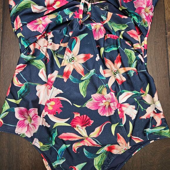 PatBO Laelia One-Piece Swimsuit Women’s M NEW Halterneck Floral Cutout Resort - Picture 8 of 16